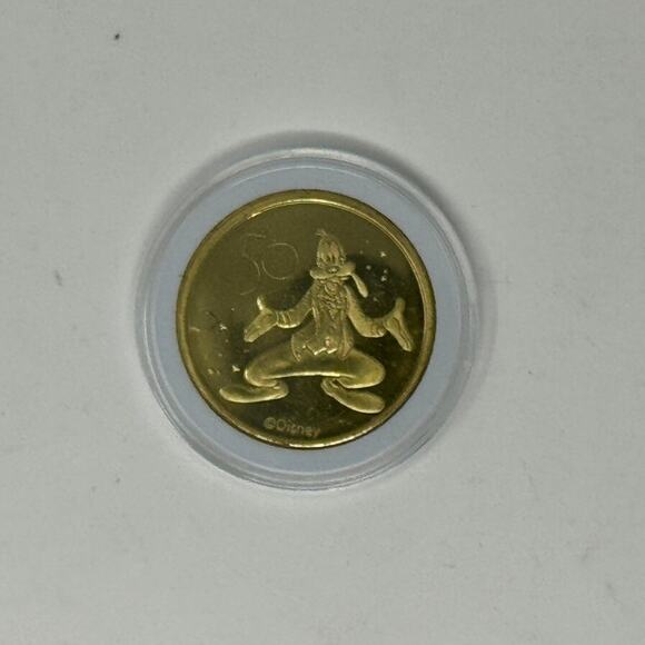 DISNEY 50th Anniversary Gold Medallion Coin Goofy - Picture 1 of 2